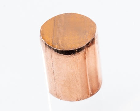 棒コイル材から円筒材を切断