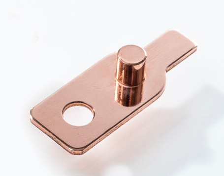 円筒材から冷間鍛造で完成